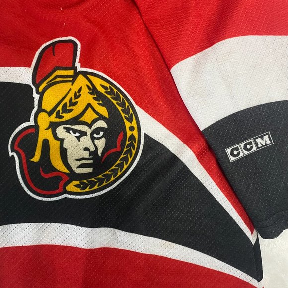 CCM Ottawa Senators Kids Youth NHL Jersey (Home) - Picture 5 of 10